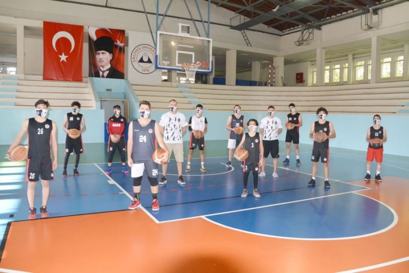  Hasketbol Genclik ve Spor Kulübünde Pandemi Antrenmanları