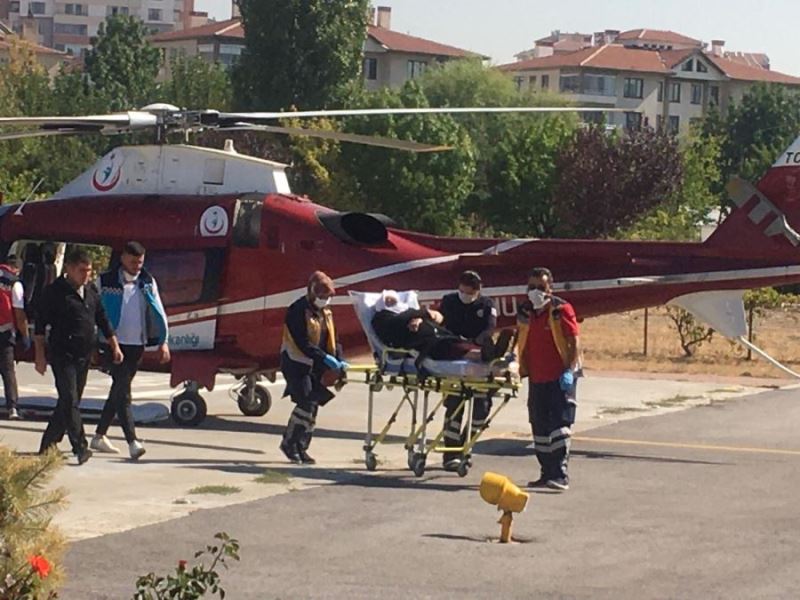  KOAH hastası kadın ambulans helikopterle şehir merkezine getirildi