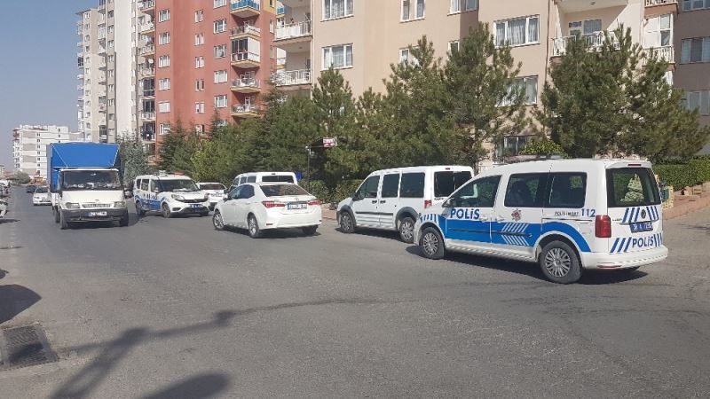 Kayseri’de intihar girişimi; kafasına silahla ateş etti
