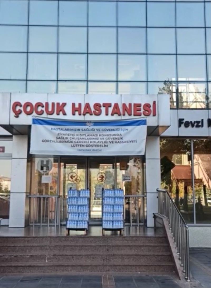 Hayır için, hastanede yatan tüm hastalara su dağıtıldı
