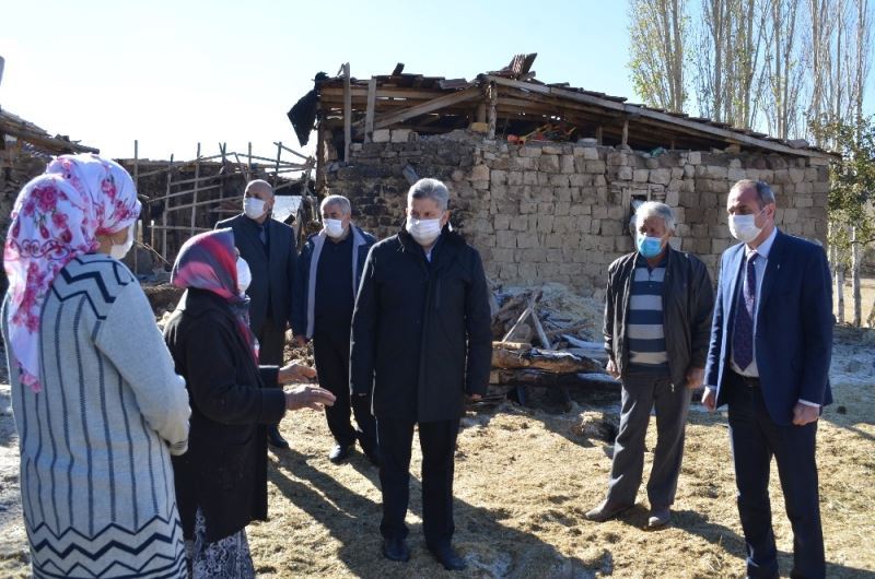 Başkan Özkan Altun’dan ahırı yanan aileye geçmiş olsun ziyareti
