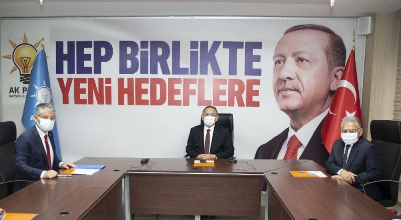 Başkan Büyükkılıç AK Parti Genişletilmiş İl Başkanları toplantısına katıldı
