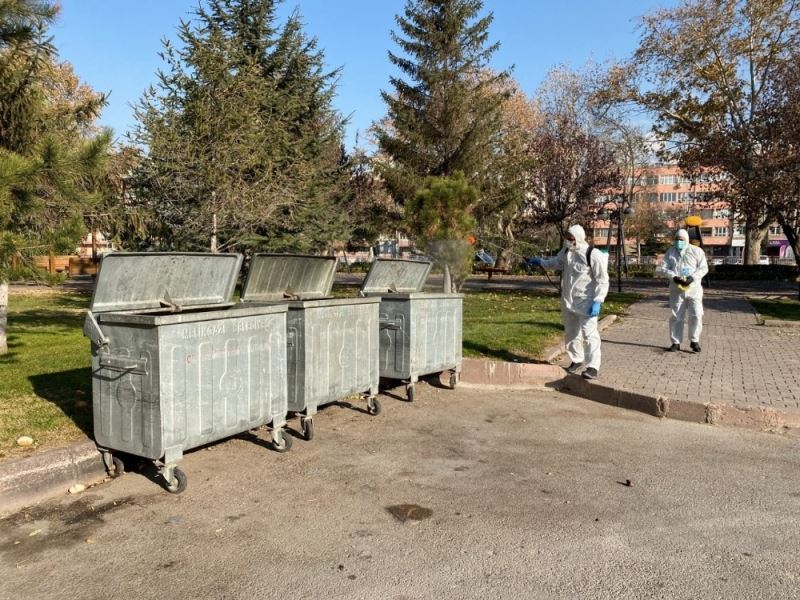 Melikgazi’de toplu kullanım alanları dezenfekte ediliyor
