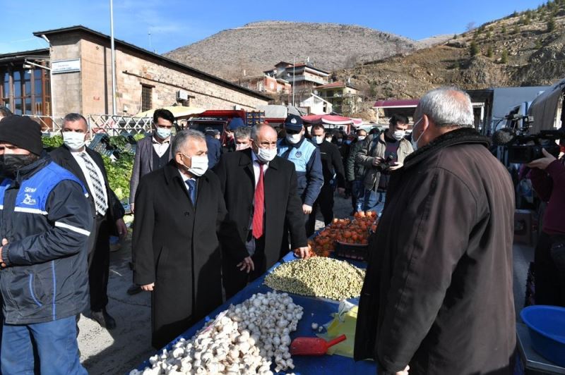 Başkan Büyükkılıç, Yahyalı’yı ilmek ilmek dokudu
