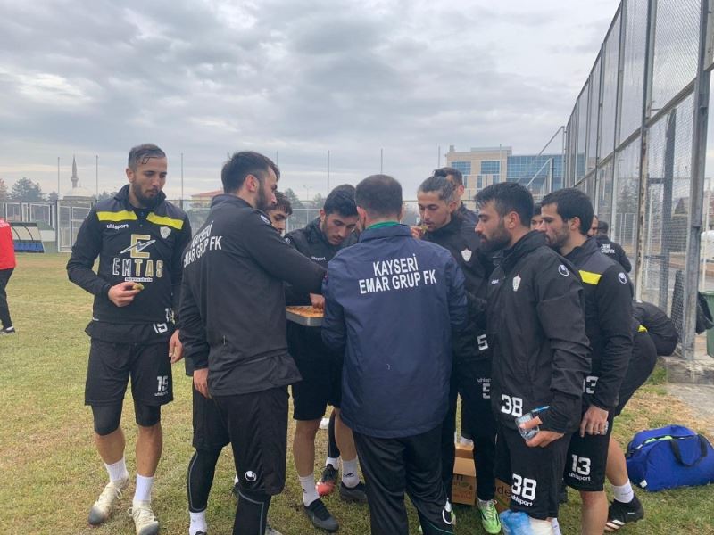 Kayseri Emar Grup FK tempoyu artırdı
