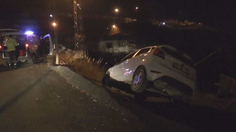 Kayseri’de ’dur’ ihtarına uymayan baba ve oğlu kaza yaparak yakalandı
