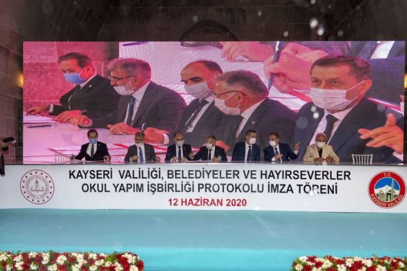 “KAYSERİ’NİN HAYIRSEVERLİĞİ DİLLERE DESTAN””