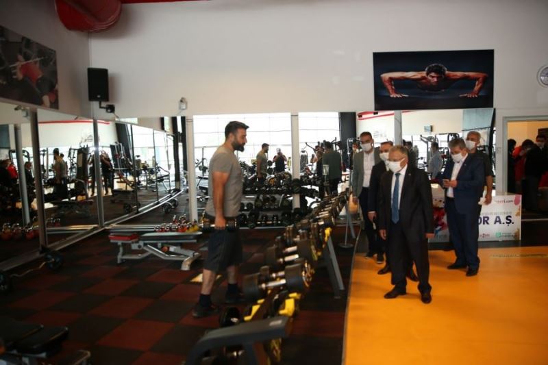 BAŞKAN’DAN SPOR SALONLARINDA HİJYEN KONTROLÜ