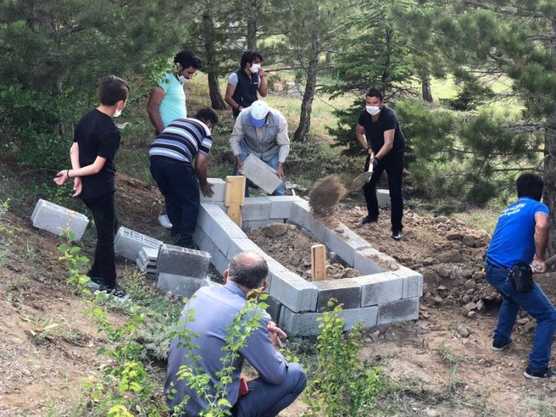  Üvey babasının öldürdüğü küçük Alperen toprağa verildi