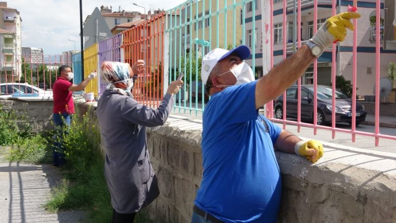 Pandemi dönüşünde öğrenciler okullarını rengarenk bulacak