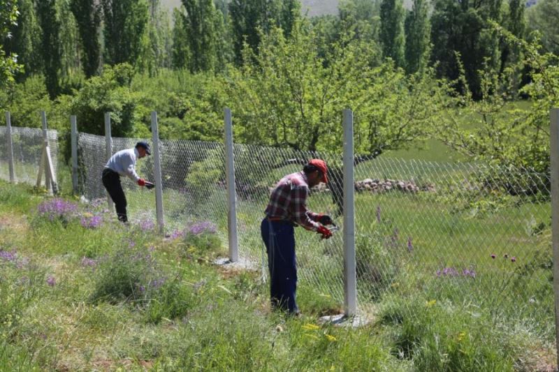  LAVANTA BAHÇESİNDE ÇALIŞMALAR DEVAM EDİYOR