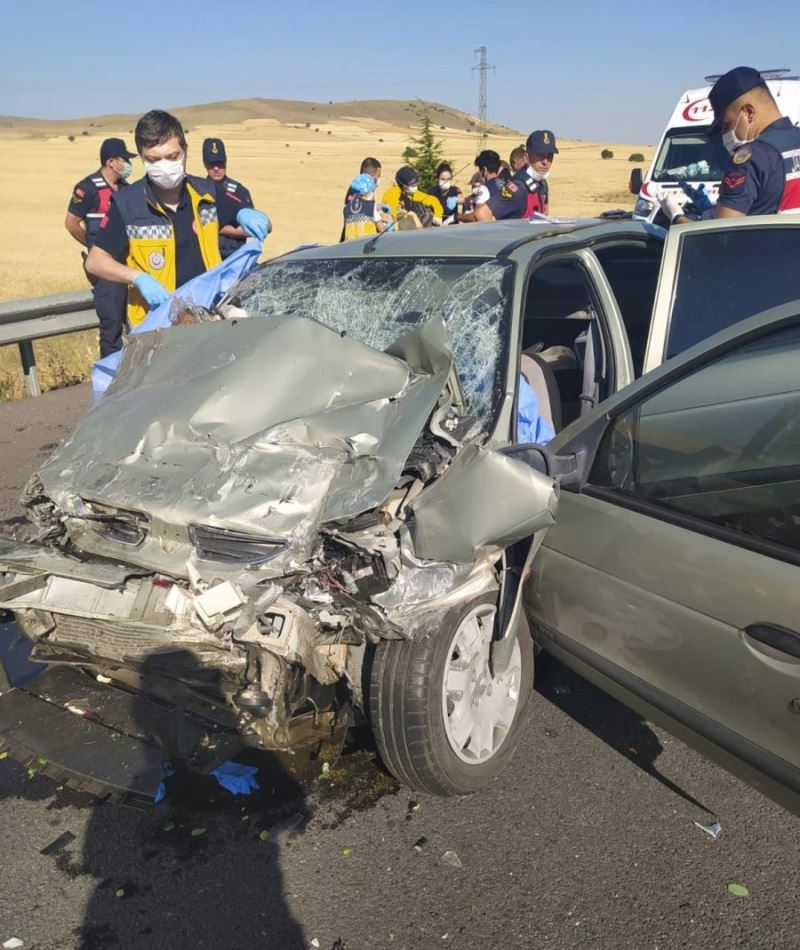  Kayseri-Ankara karayolunda trafik kazası: 3 ölü