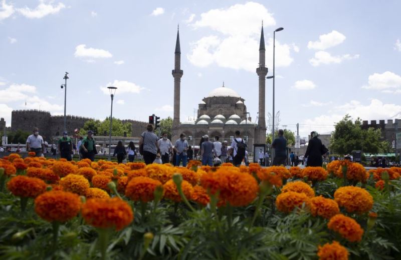 Büyükşehir şehri ekolojik dönüşümle güzelleştiriyor