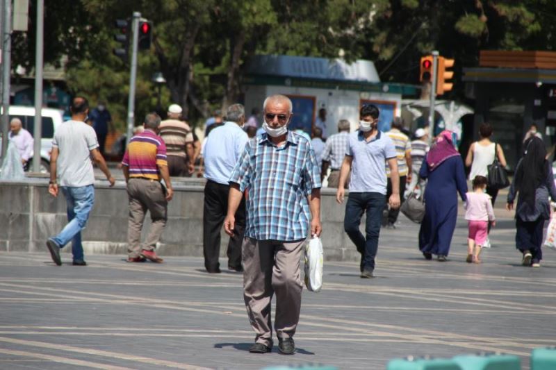 Kayserili vatandaş: “Bu hastalığı karşı ukala bir tavrımız var”