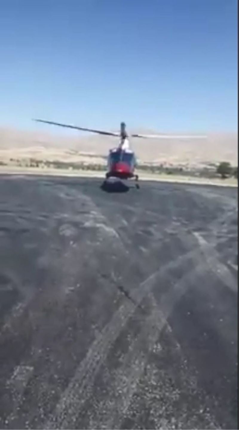 Sarız ilçesine ambulans helikopterin ilk inişi sevinç yaşattı