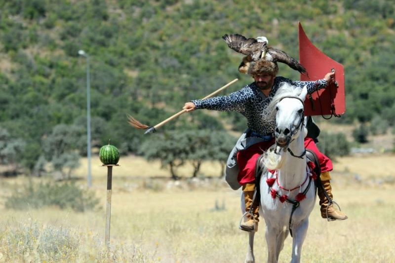  Malkoçoğlu filmlerinden etkilendi Ata sporuna merak saldı