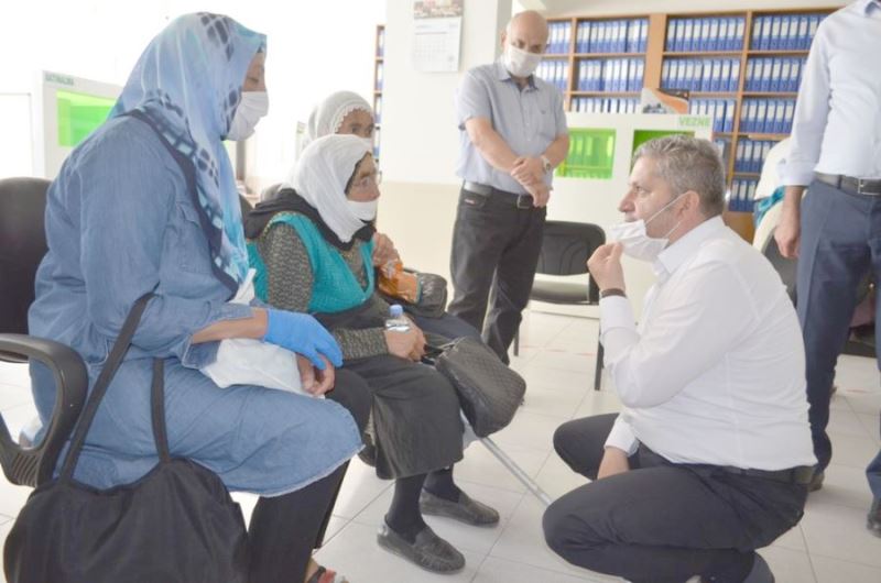 Fedakarlıkları ve gösterdikleri gayret, takdire şayandır