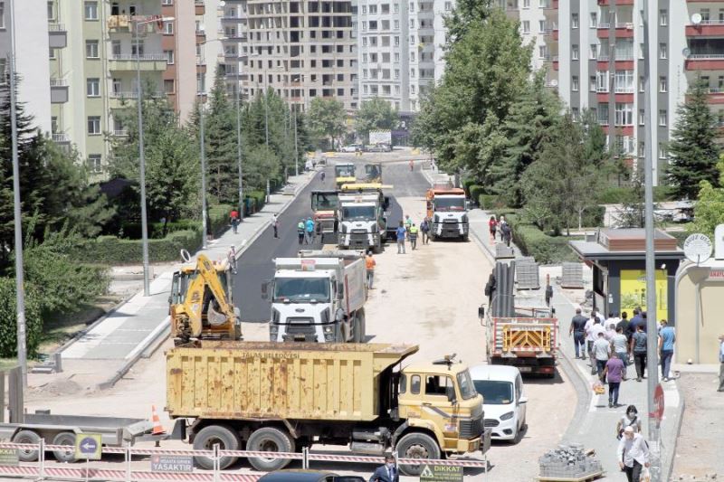 Cemil Baba Caddesi yenileniyor