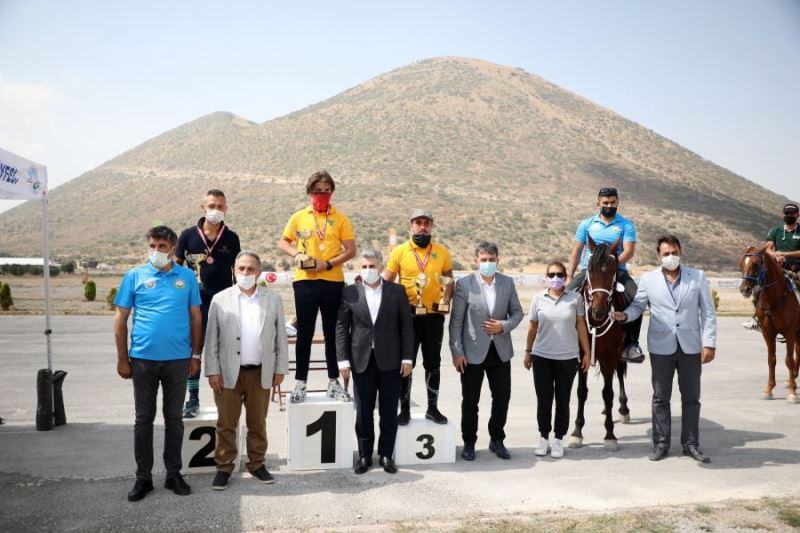  Atlı Dayanıklılık Yarışmalarında ödüller sahibini buldu