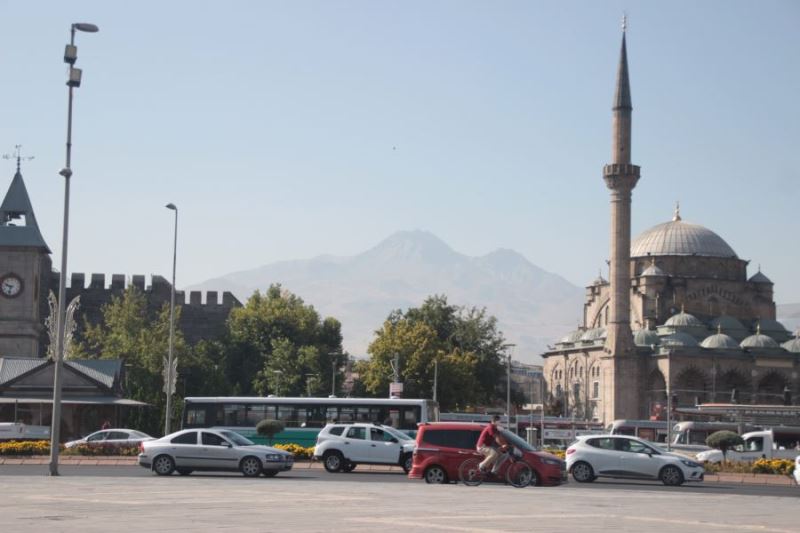 Karlar eriyince esnaf da alacaklarından borçlarını istedi