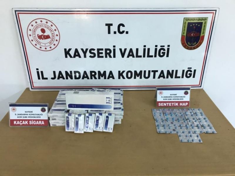  Jandarma sentetik hap ve kaçak sigara yakaladı