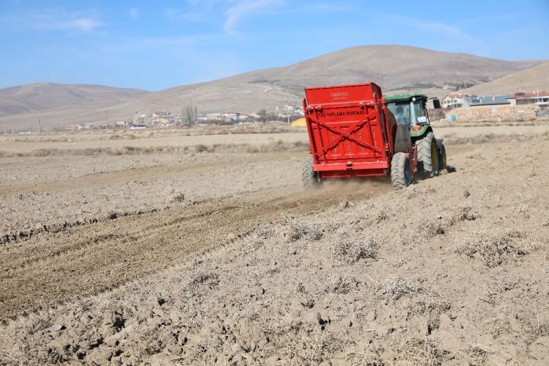 Talaslı çiftçilere destek yeni yılda da sürüyor
