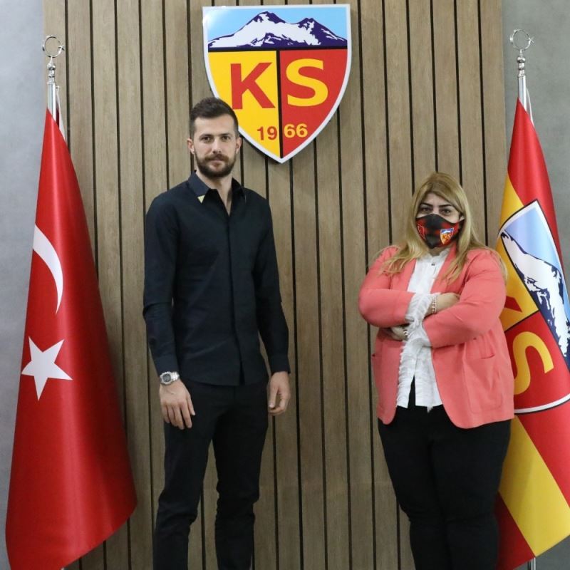 Kayserispor, Uğur Demirok’u açıkladı
