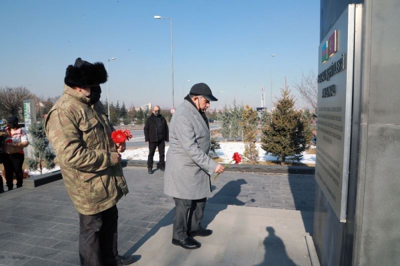 Başkan Yalçın, Bakü Katliamı Şehitleri’ni andı
