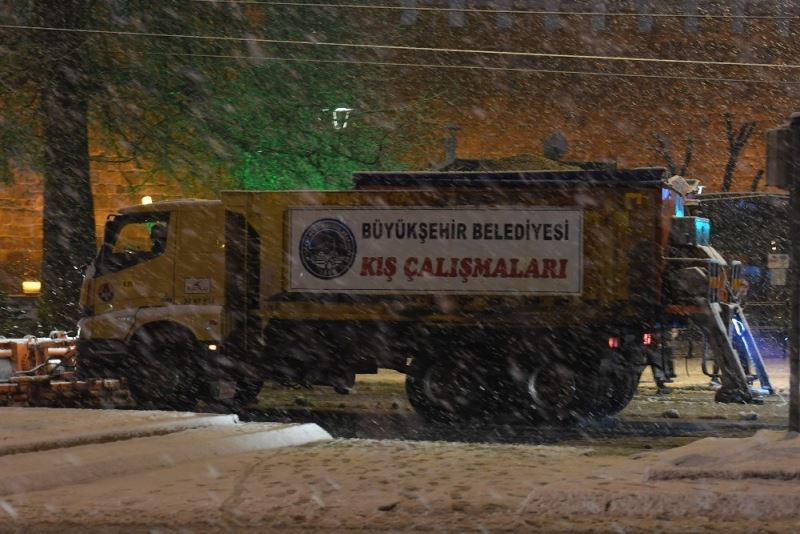 Kayseri’de kapanan 104 yol ulaşıma açıldı
