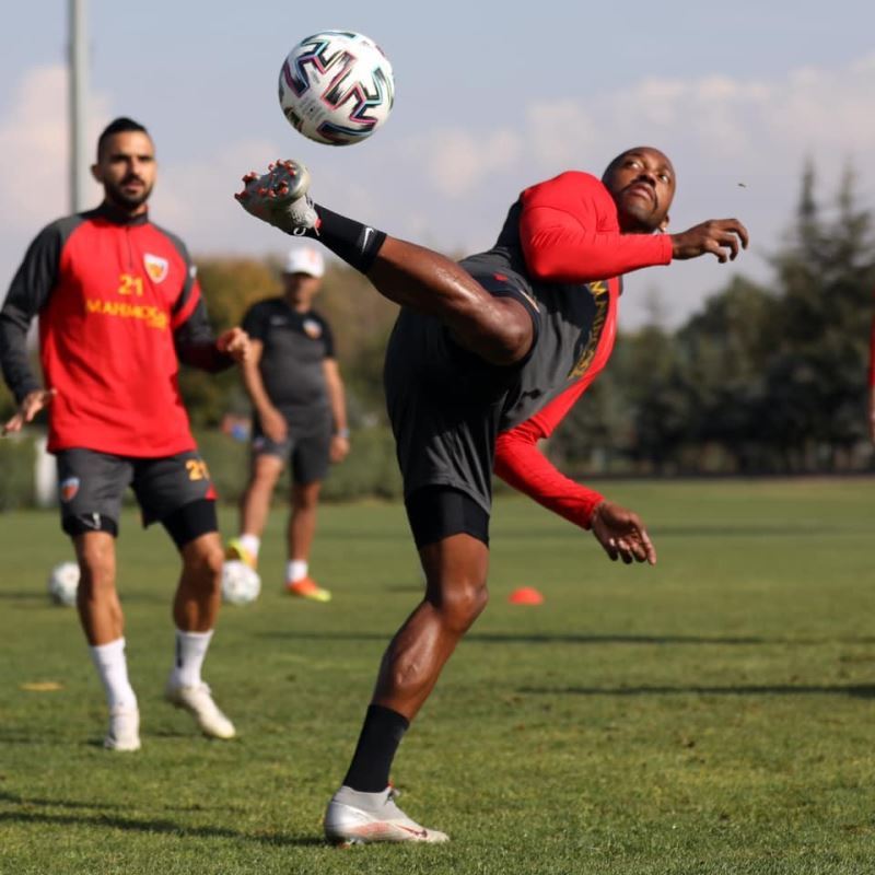 Kayserispor’da Fernandes kadroda
