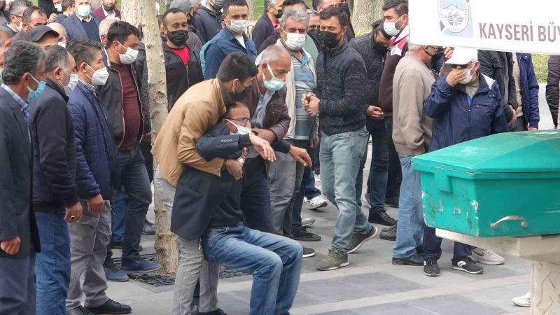 Cinayete kurban giden kardeşler, yan yana son yolculuğuna uğurlandı
