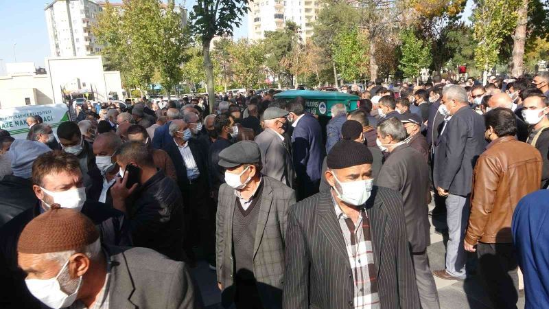 Nadir öğretmen son yolculuğuna uğurlandı
