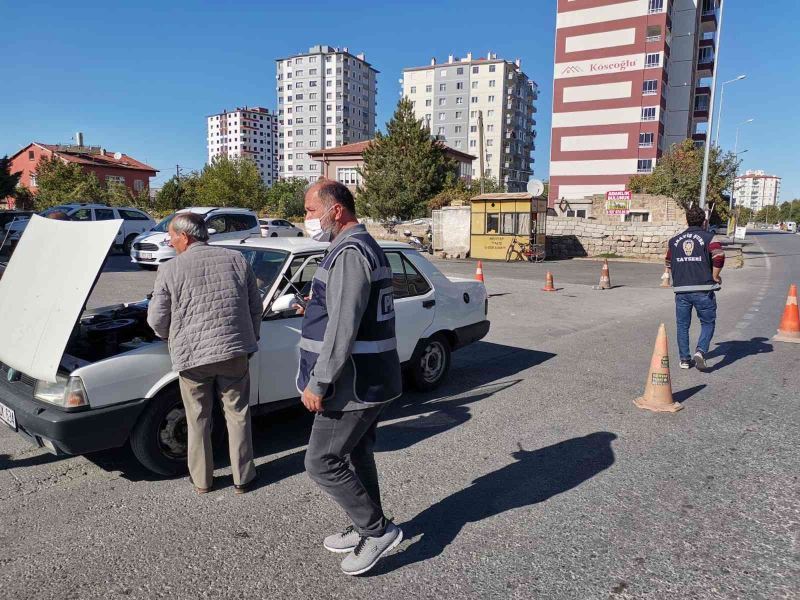 Kayseri’de araçlar ve motosikletler denetlendi
