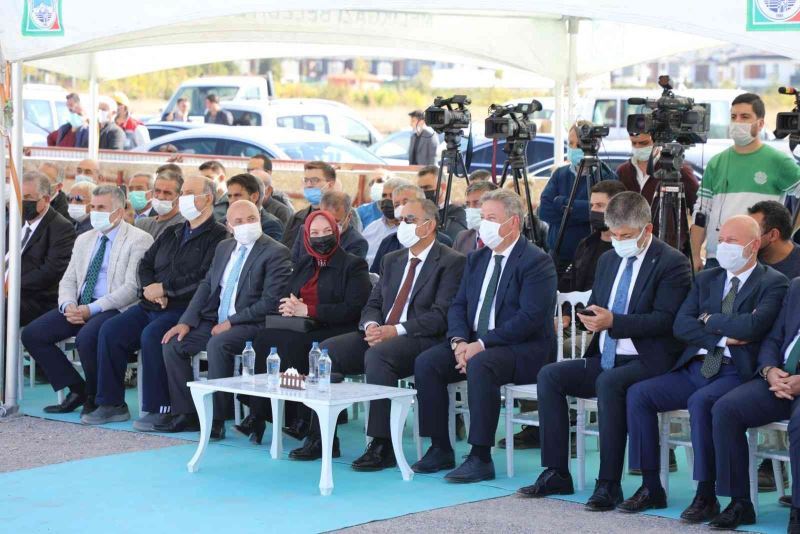 Hacı Şükrü Baktır İmam Hatip Fen Lisesi’nin temeli atıldı
