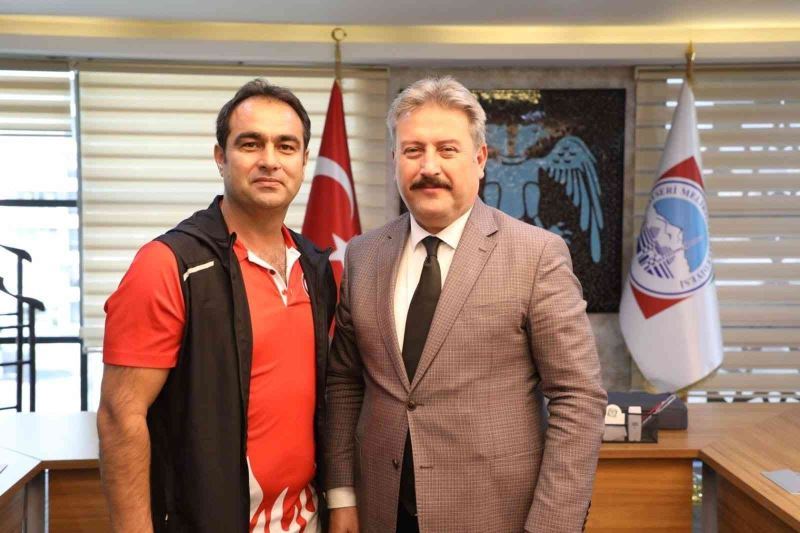 Melikgazi Belediyesi Spor Kulübü’nden milli başarı
