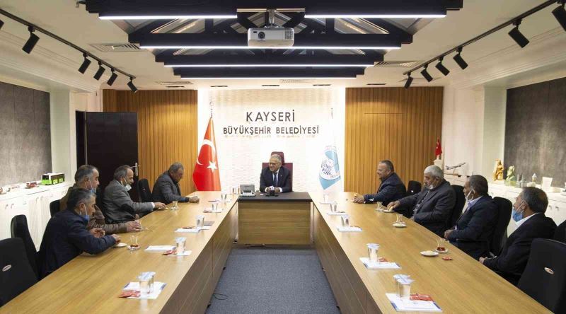 Çatakdere Muhtarı ve sakinlerinden Başkan Büyükkılıç’a ’yol’ teşekkürü
