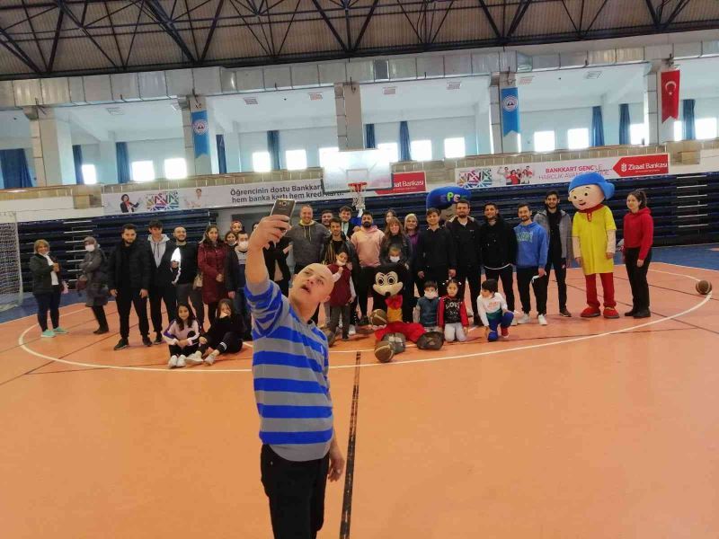 ERÜ Spor Bilimleri Fakültesi özel öğrencileri misafir etti
