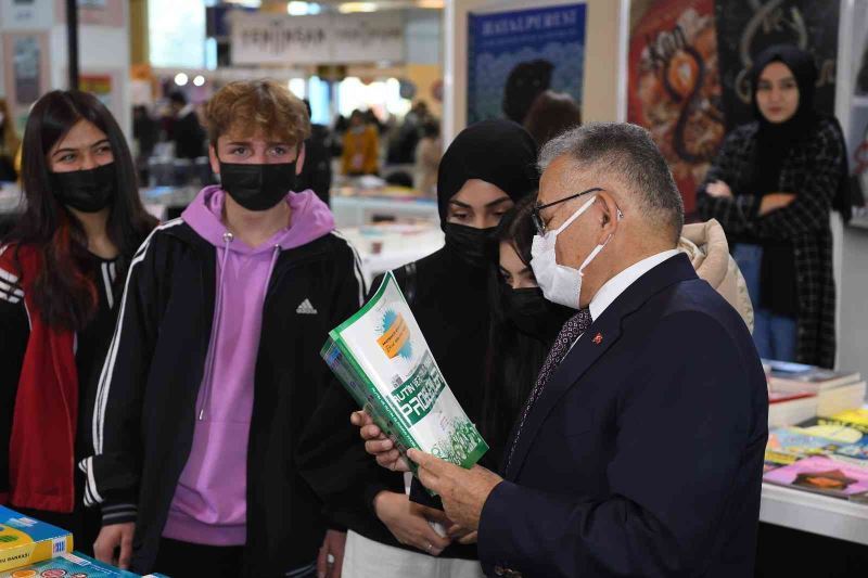 Başkan Büyükkılıç, Kitap Fuarı’ndan çağrıda bulundu
