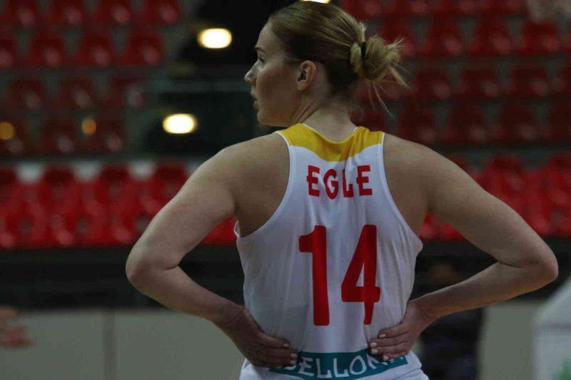 Egle Sventoraite 30 sayı ile oynadı
