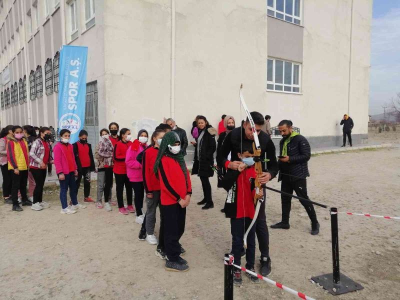 ERÜ Spor Bilimleri’nden İncesu’da ‘Spor Hayattır’ Etkinliği
