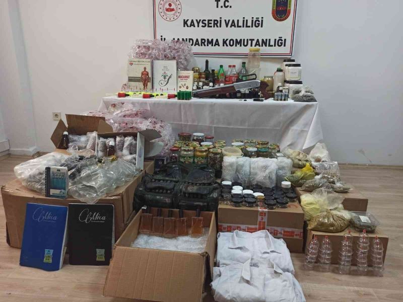 Kayseri’de ilaç yapımında kullanılan kurutulmuş aktar ürünleri ele geçirildi
