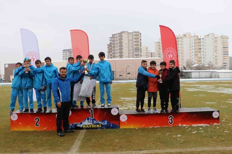 Heyet-i Temsiliye Atletizm Yarışlarının ilk gün müsabakaları sona erdi
