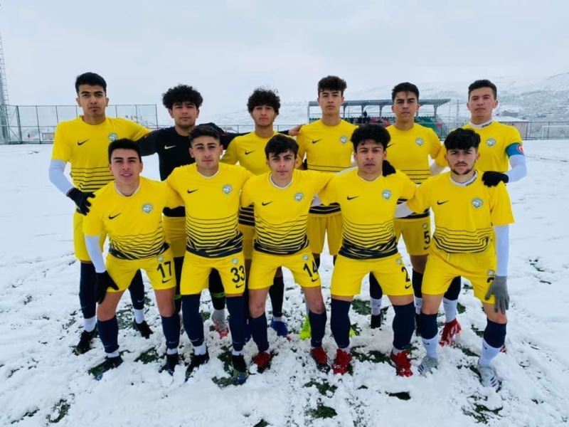 Talasgücü Belediyespor U18  farklı kazandı
