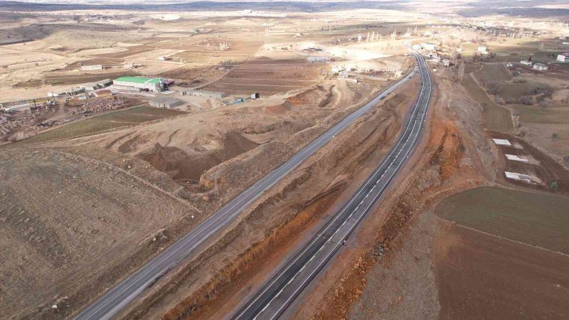 Talas’ta yollar bakımlı, güvenli ve konforlu
