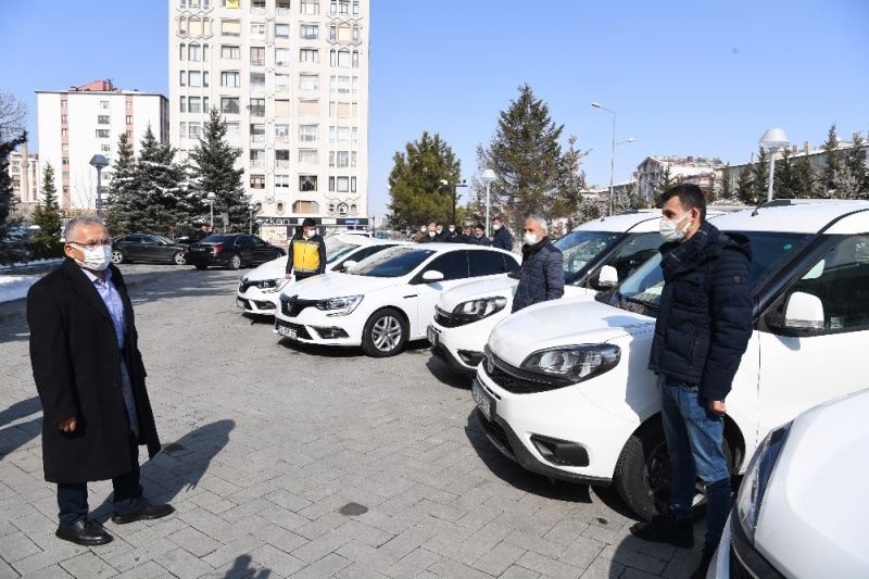 Doktor Başkandan filyasyon ve aşılamaya 24 yeni araç
