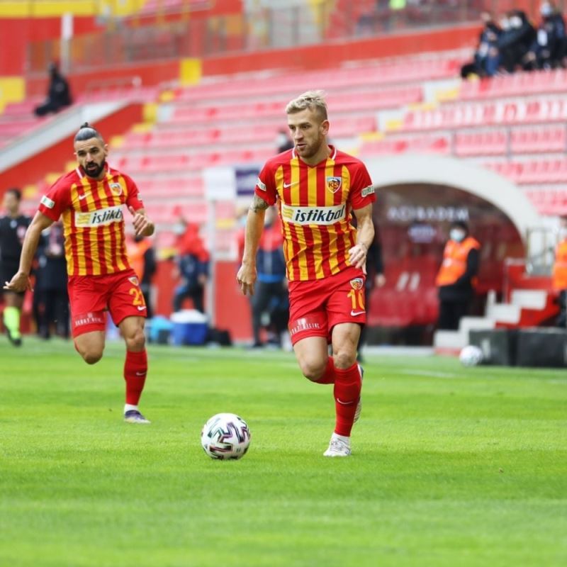 Kayserispor 30 kişilik kadrosunu TFF’ye bildirdi
