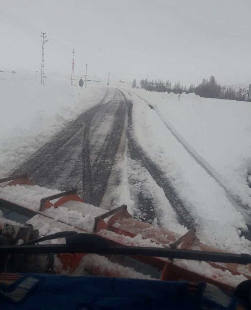 Büyükşehir kapalı mahalle yolu bırakmadı
