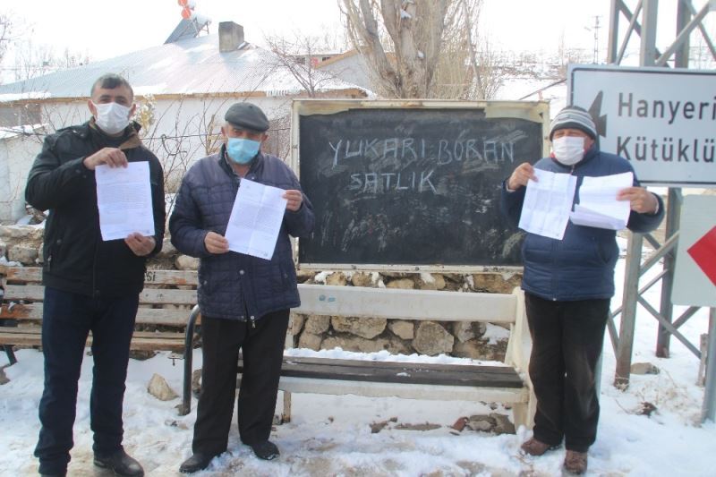 (Özel) Gelen borçları gören vatandaşlar yaşadıkları mahalleyi satılığa çıkardı
