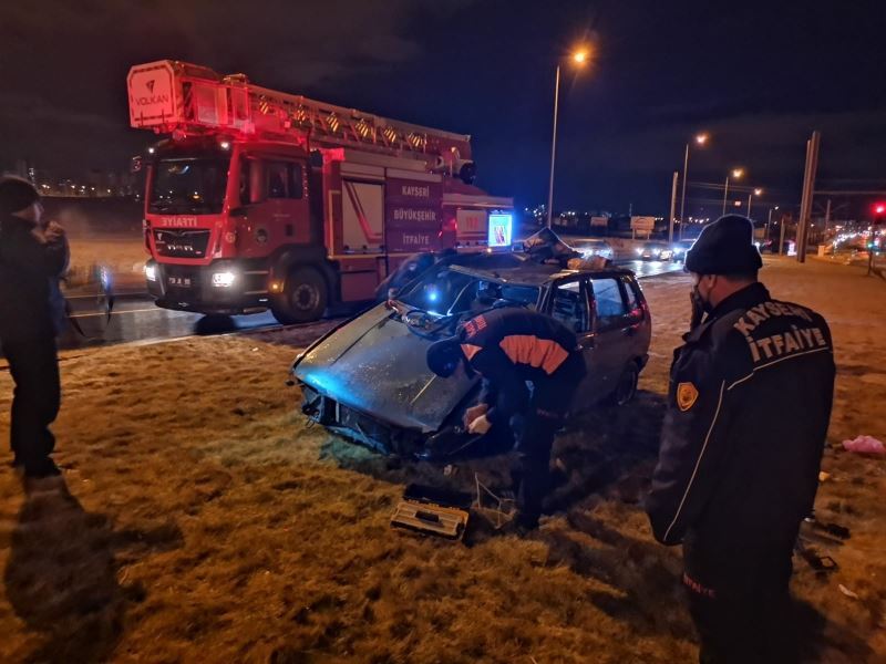 Takla atan otomobilden sağ çıktı
