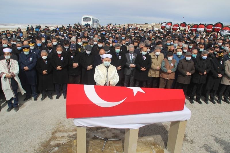 Şehit Demirci son yolculuğuna uğurlandı
